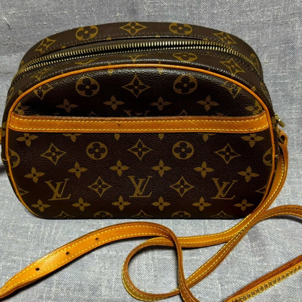 LOUIS VUITTON MONOGRAM BLOIS CROSSBODY BAG